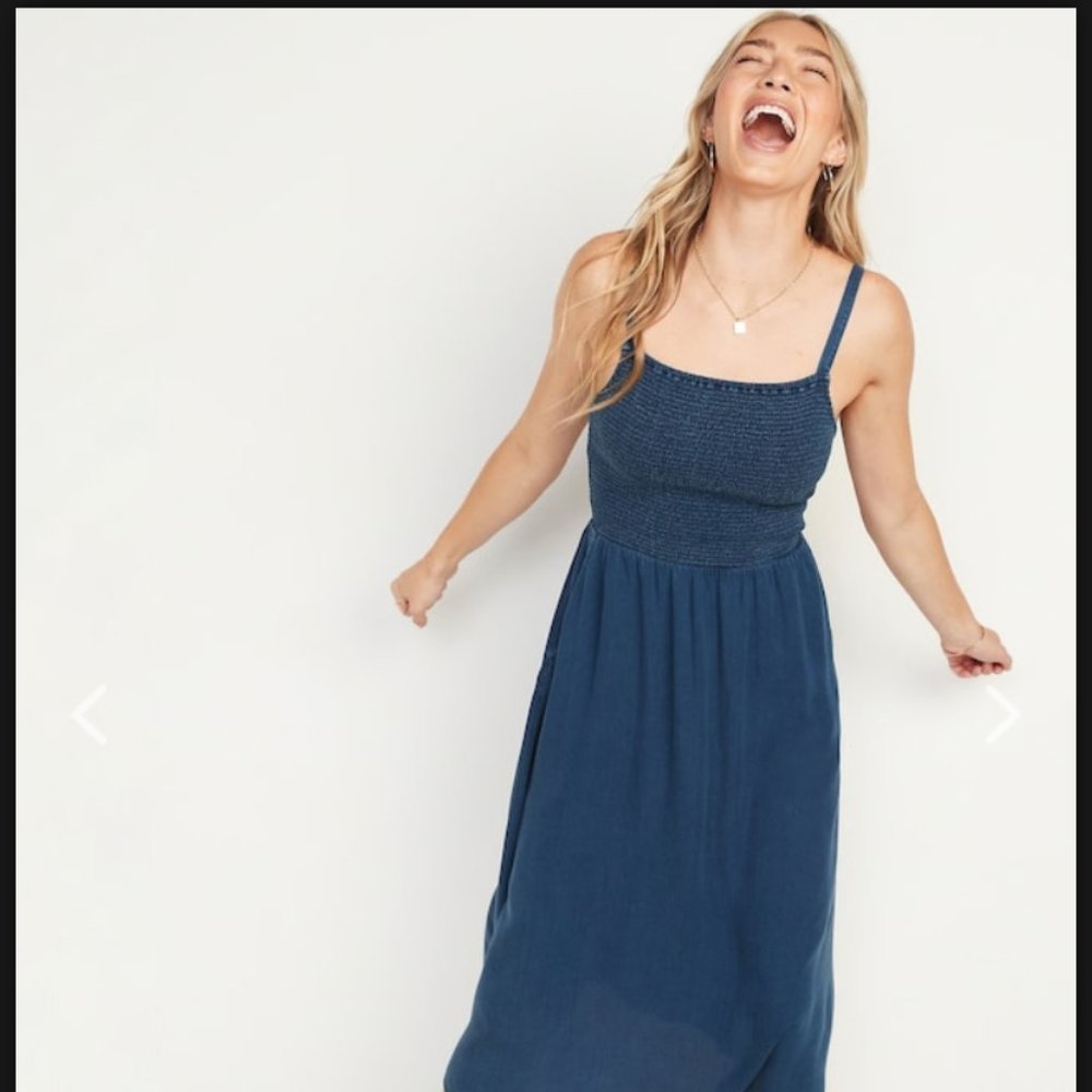 Old Navy | Smocked Fit and Flare Cami Midi Dress | Denim | Small